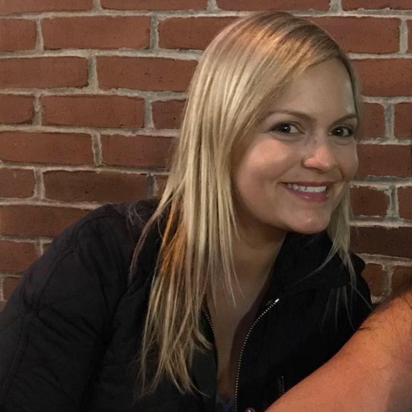 Meet your Posher, Sarah - Picture 1 of 1